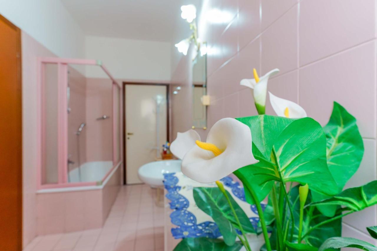 Bed And Breakfast Dolce Vita Bologna Bagian luar foto