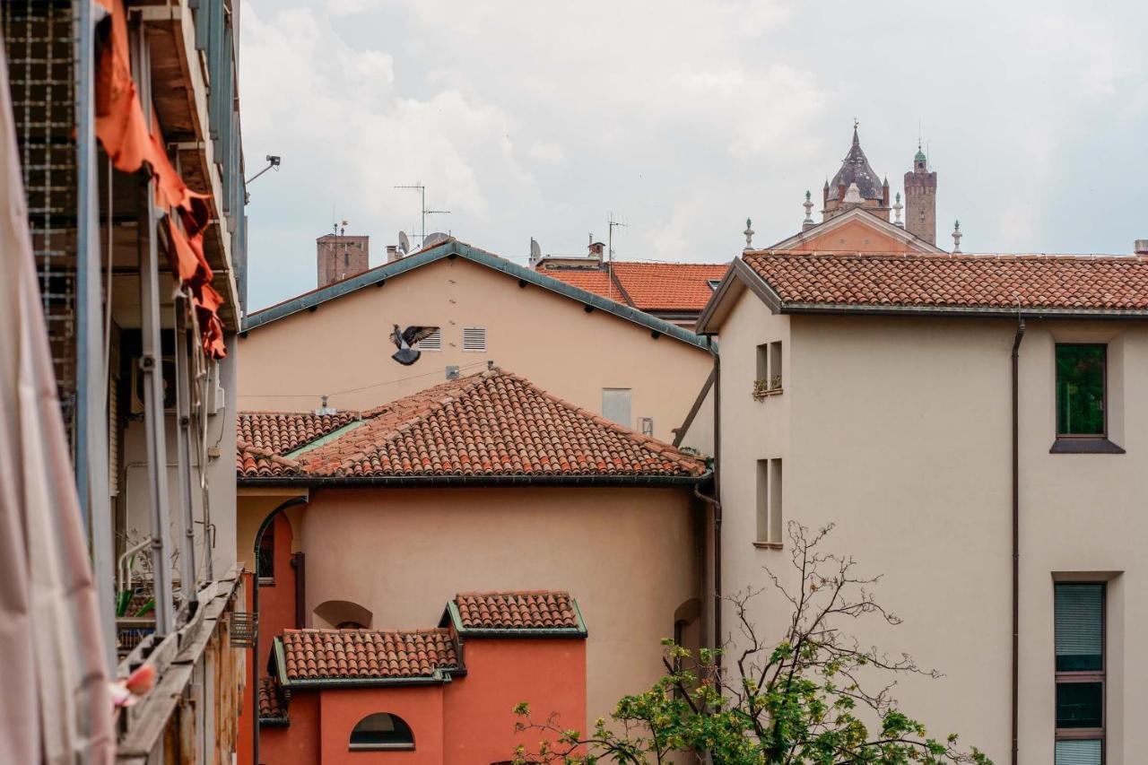 Bed And Breakfast Dolce Vita Bologna Bagian luar foto