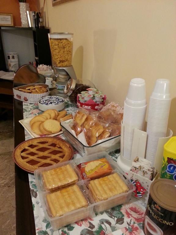 Bed And Breakfast Dolce Vita Bologna Bagian luar foto